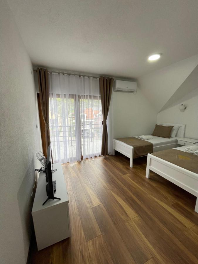Hotel5E Plav Dış mekan fotoğraf